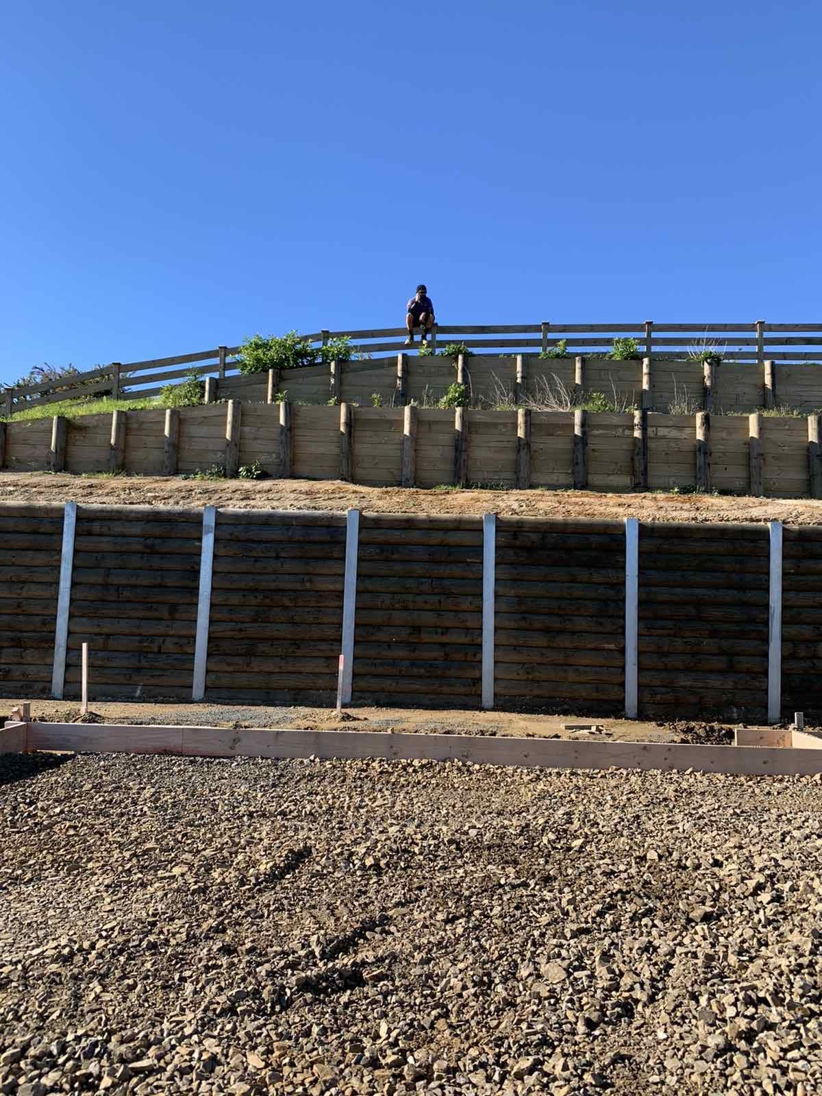 Retaining walls and fences act as barriers against the landscape. At Burj Earthworks, we believe that our work should be strong enough to meet and exceed your expectations and look good doing it.